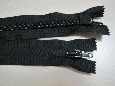 【廠家供應(yīng)8#尼龍拉鏈/反穿拉鏈/尼龍拉鏈批發(fā)/現(xiàn)貨拉鏈】?jī)r(jià)格,廠家,圖片,拉鏈,義烏市麗錦電子商務(wù)商行-