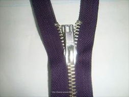 供應(yīng)金屬拉鏈 生產(chǎn)樹脂拉鏈 尼龍拉鏈等拉鏈20090728