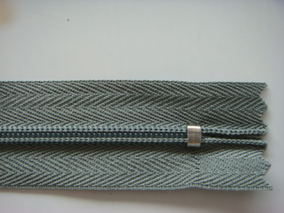 【中國(guó)拉鏈?zhǔn)笾放?重慶穿心拉鎖 產(chǎn)品暢銷(xiāo)海內(nèi)外】?jī)r(jià)格,廠家,圖片,拉鏈,三力(福建)拉鏈-